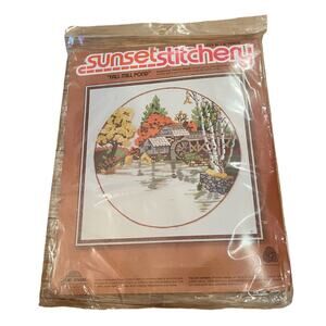 1978 VINTAGE SUNSET STITCHERY FALL MILL POND CREWEL EMBROIDERY KIT 2473 SEALED